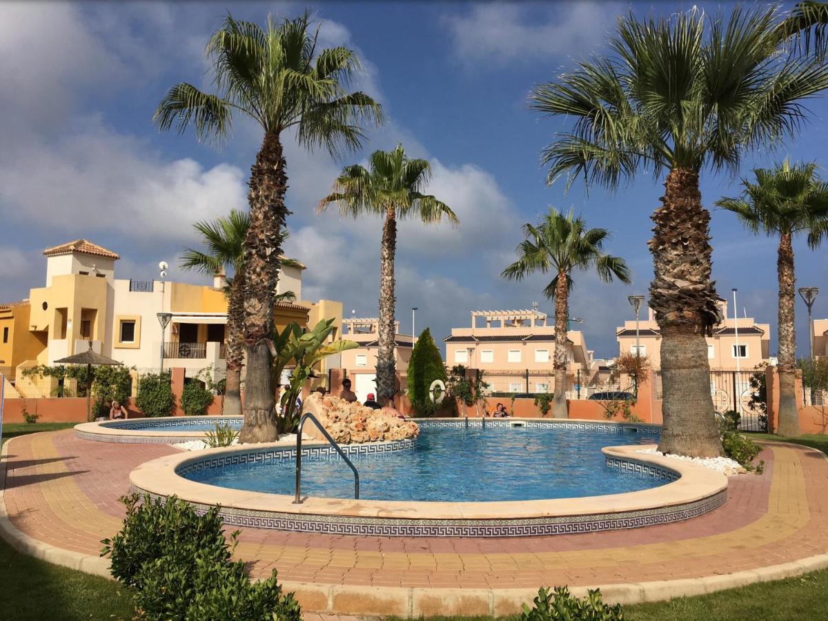 Bungalow Punta Marina Torrevieja Exteriör bild