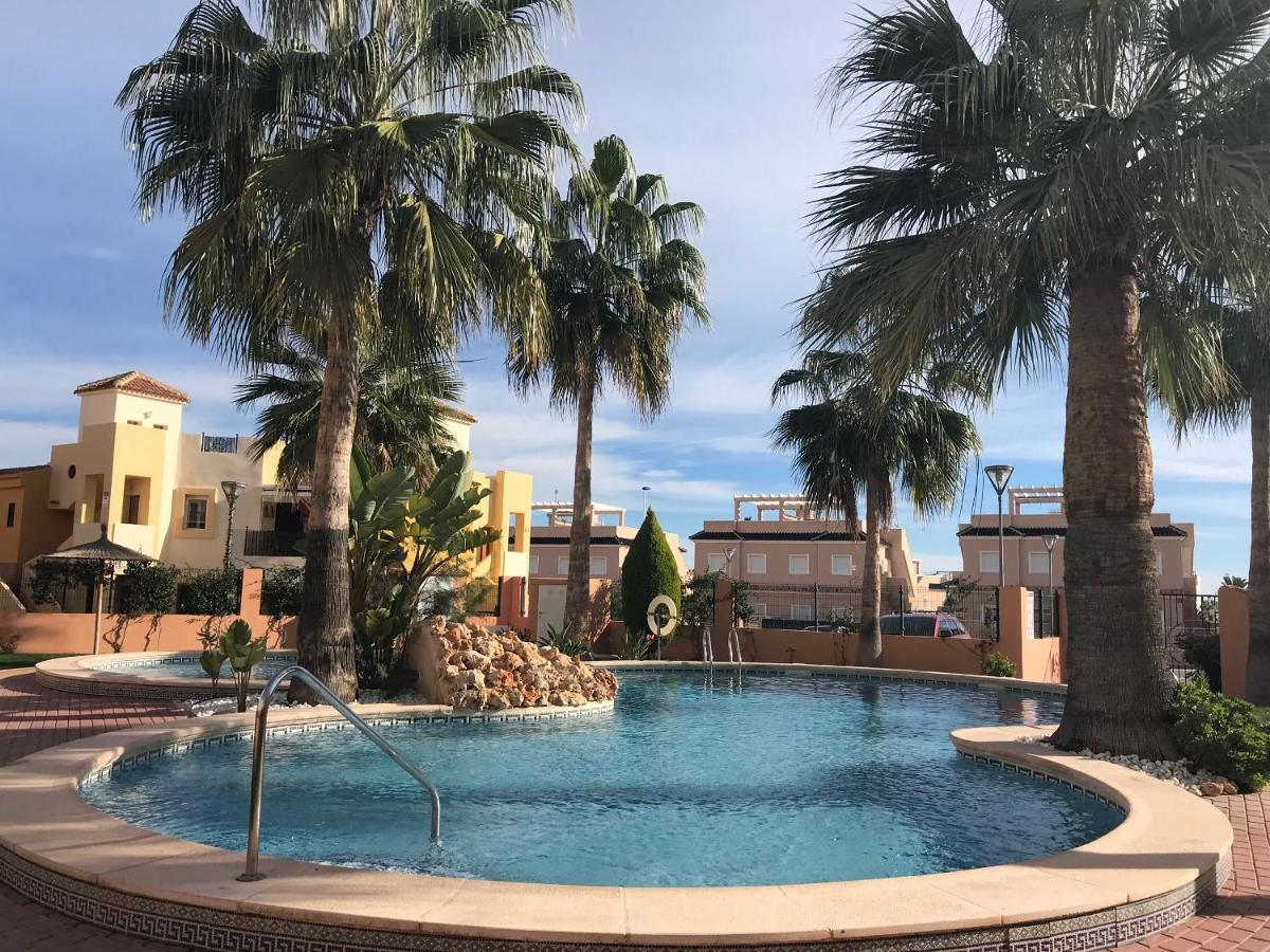Bungalow Punta Marina Torrevieja Exteriör bild